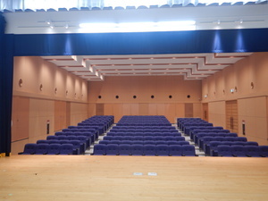 たびら活性化施設　多目的ホール画像1