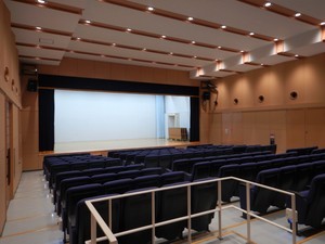 たびら活性化施設 多目的ホール画像2