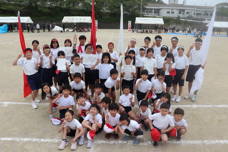 小中学生でポーズ