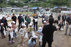 たくさんのもちがふってきました