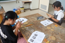 熱心に作りました